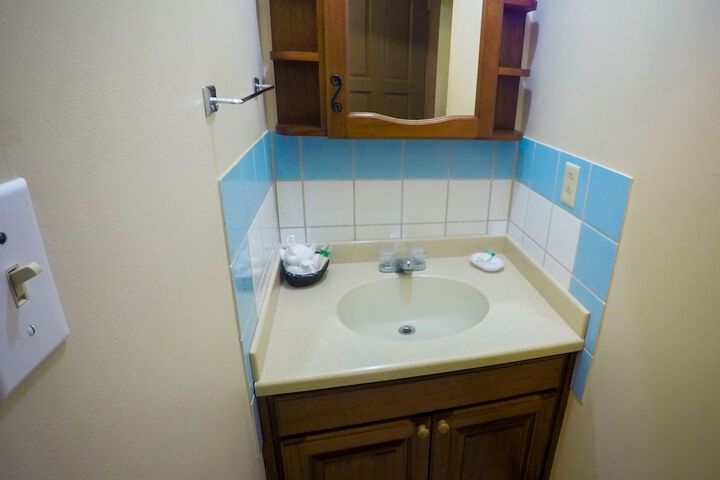Room 51 of 258
