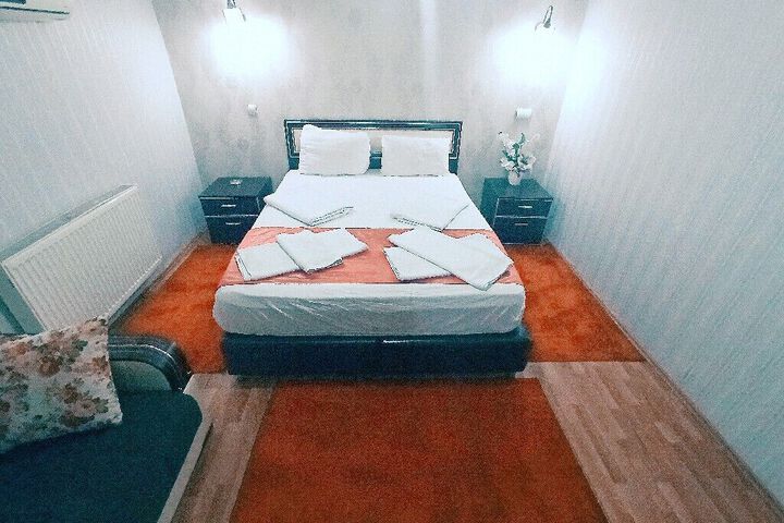 Room 34 of 42