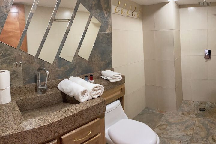 Room 225 of 231