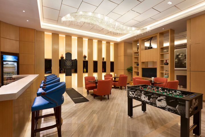 Entrance & Lobby