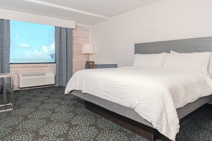 Room 19 of 216