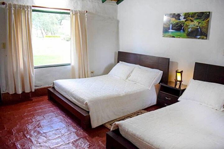 Room 10 of 22