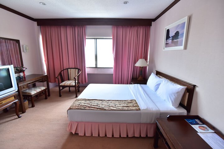 Room 12 of 55