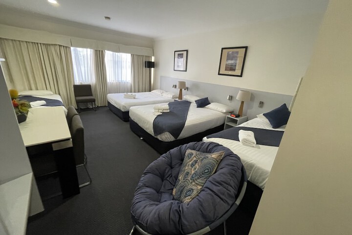 Room 40 of 95