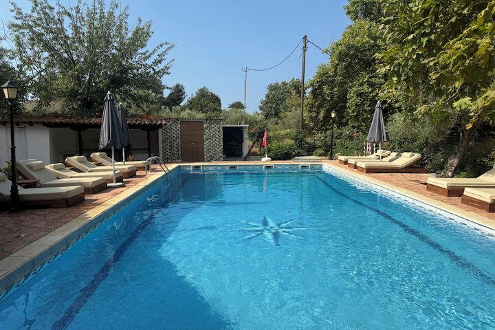 Pool 132 of 171