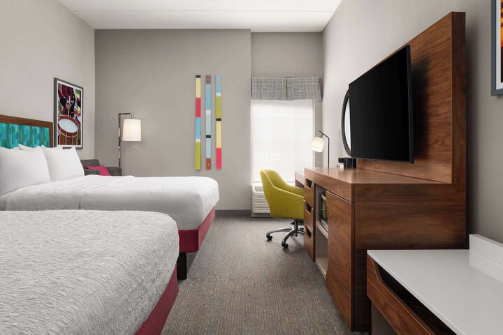 2 Queen Beds (6 of 9)
