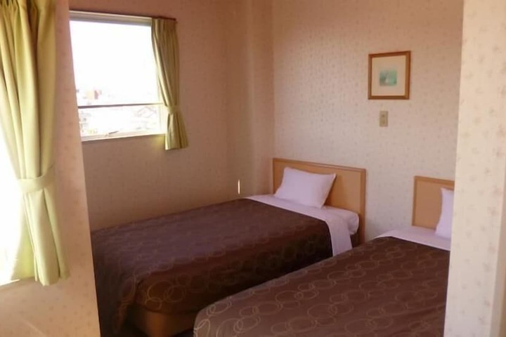 Room 15 of 43