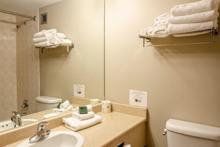 Room 211 of 266
