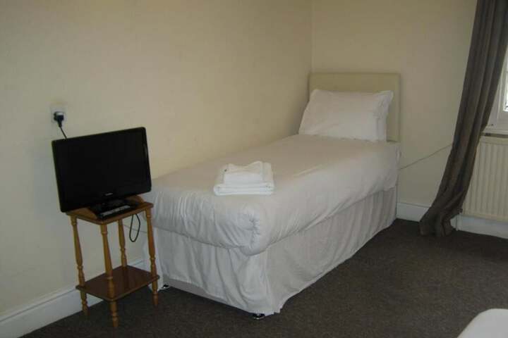 Room 11 of 35