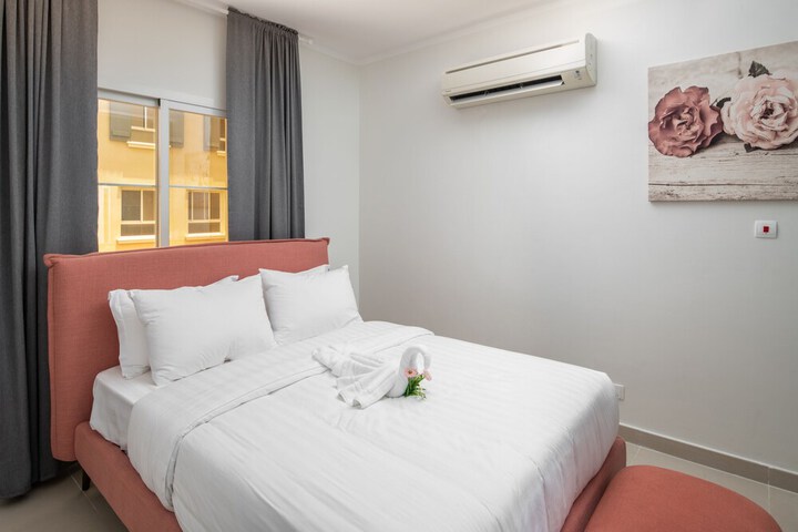 Room 2 of 11