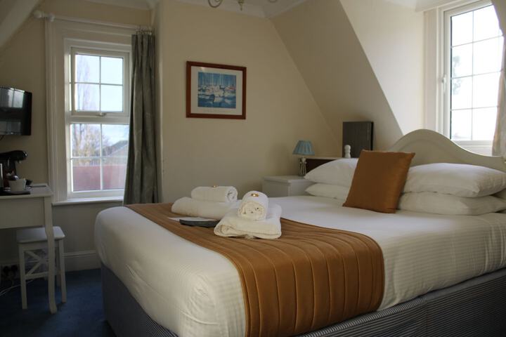 Room 34 of 167