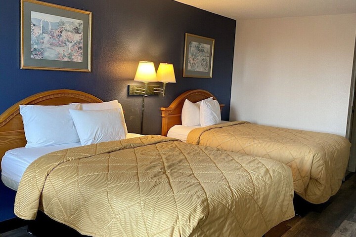 Room 21 of 69