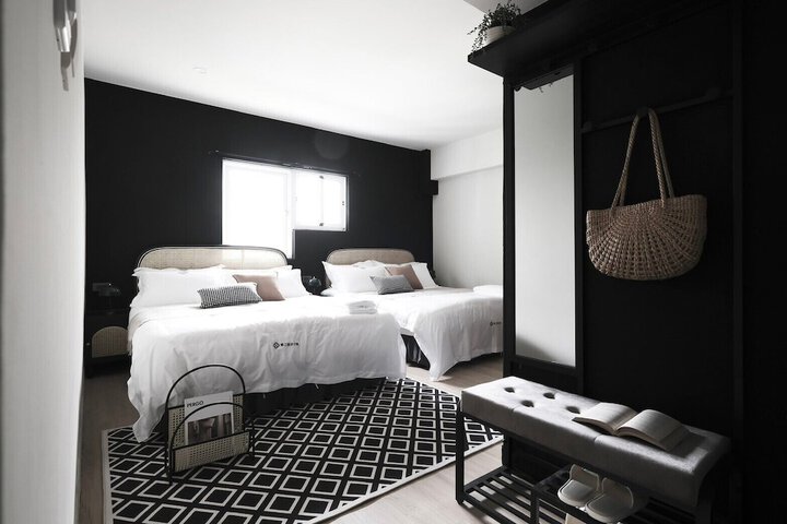 Room 5 of 26