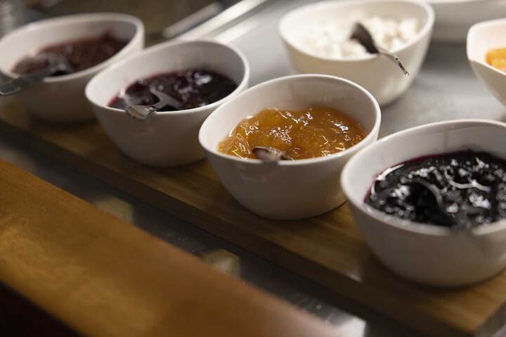 Breakfast/Coffee Service 23 of 33