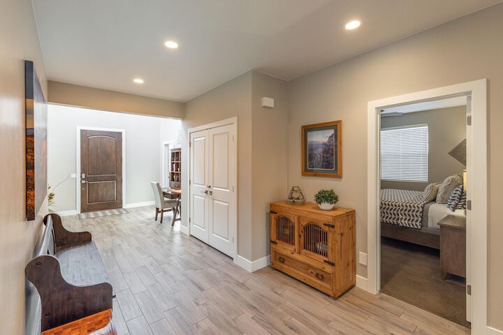 Room 4 of 60