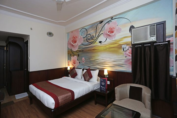 Room 9 of 19