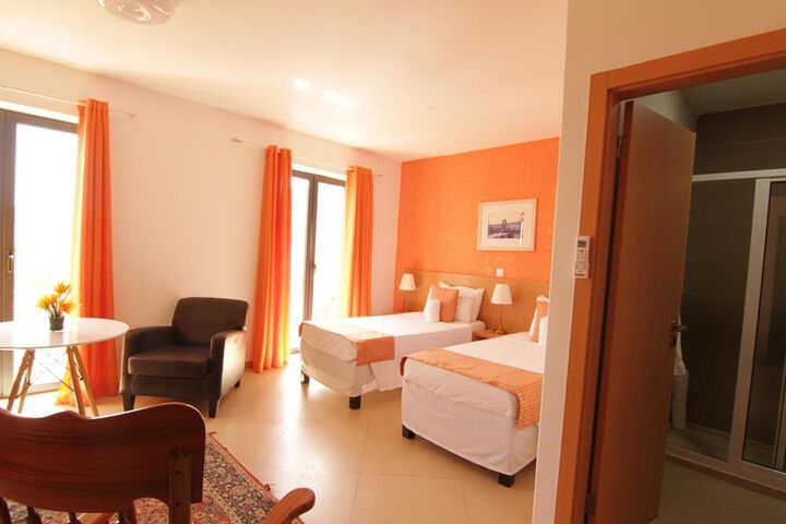 Room 16 of 19