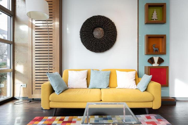 Lounge 9 of 23