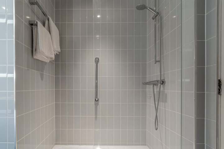 Room 61 of 88