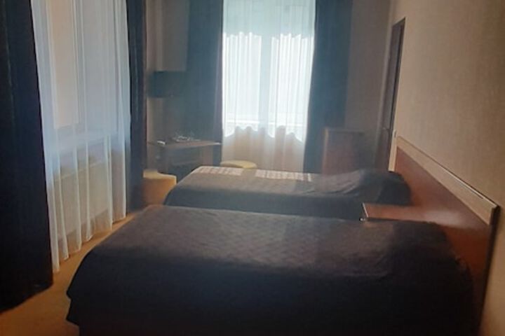 Room 5 of 43