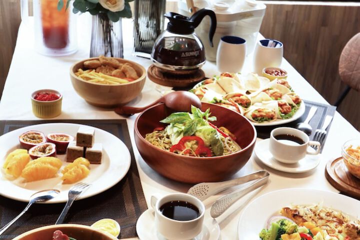 Breakfast/Coffee Service 54 of 77