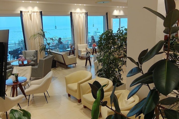 Hotel Interior 4 of 58