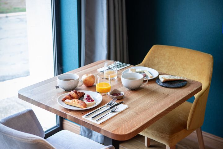 Breakfast/Coffee Service 19 of 22