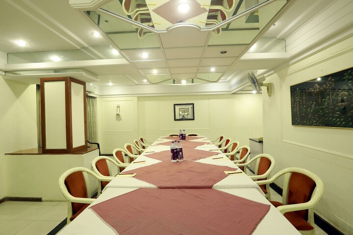 Ballroom/Hall 49 of 66