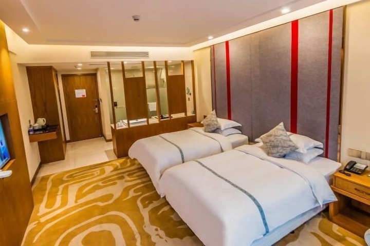Room 26 of 79