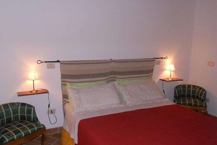 Room 4 of 49