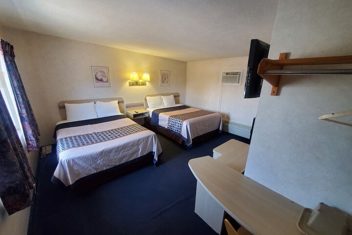 2 Double Beds (19 of 20)