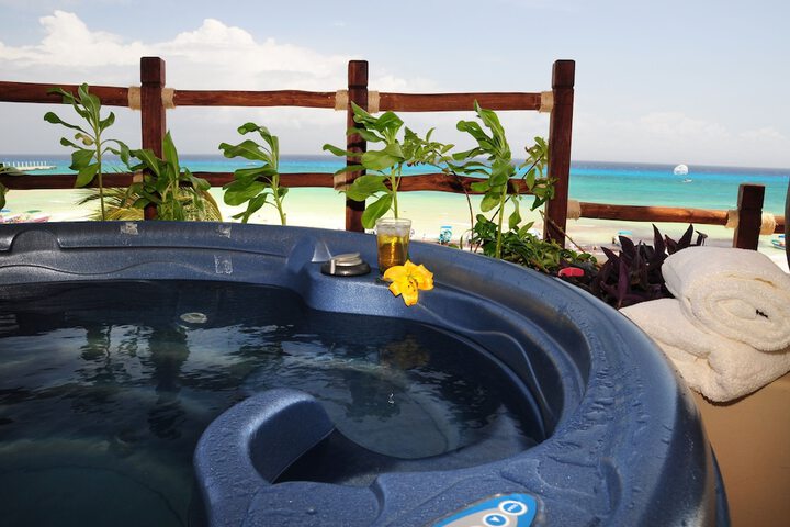Hot Tub 153 of 204