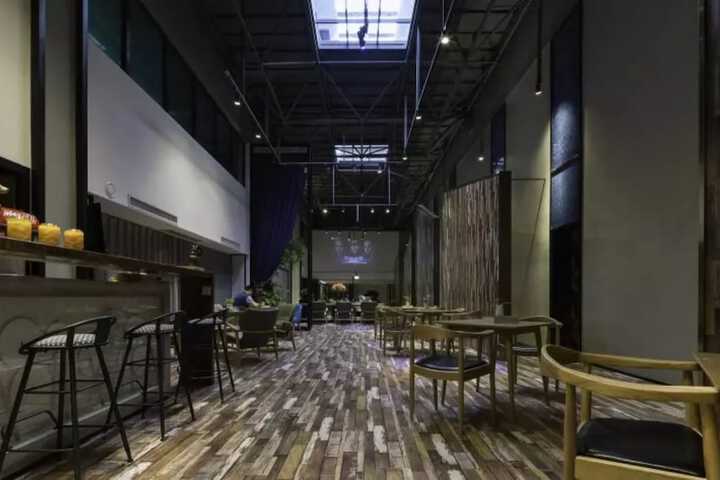 Hotel Interior 20 of 24