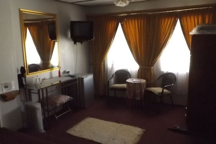 Room 19 of 49