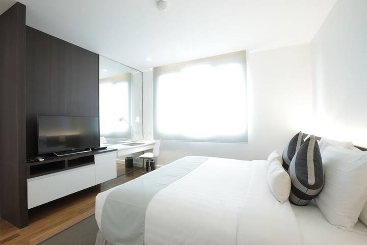 Room 2 of 55