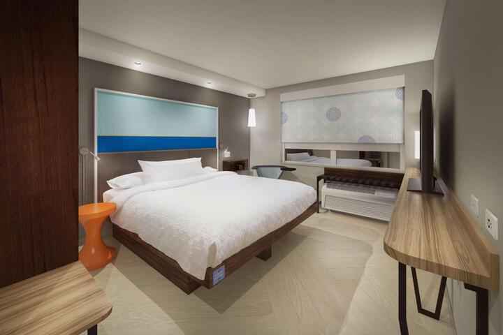 1 King Bed (7 of 7)