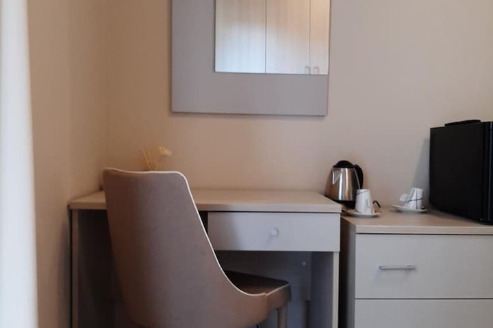 Room 17 of 48