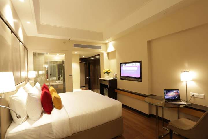 Room 16 of 74