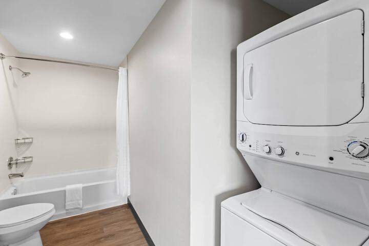 Room 9 of 65