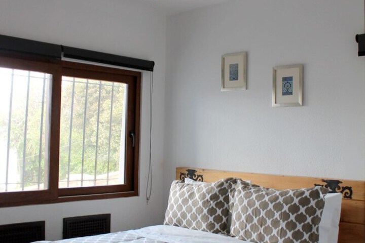 Room 9 of 28