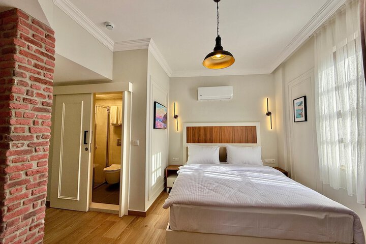 Room 30 of 126