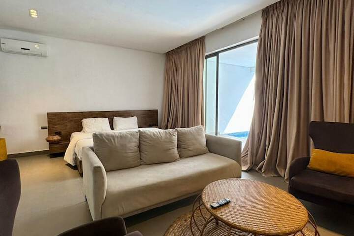 Room 2 of 11