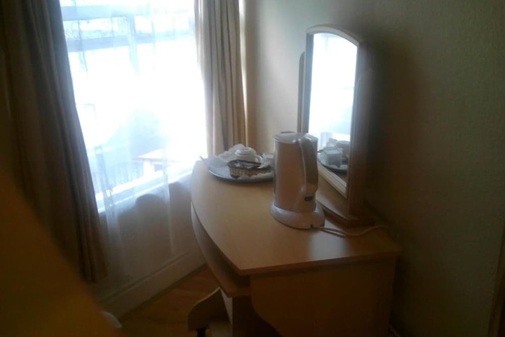 Room 8 of 35