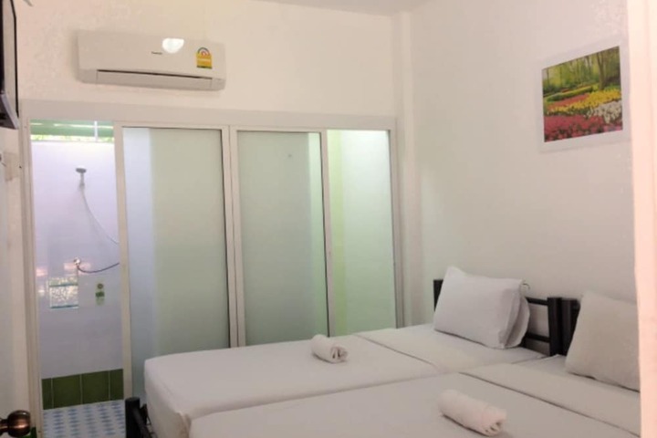 Room 16 of 43