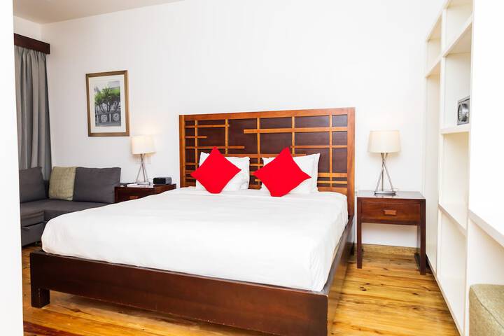 Room 4 of 44