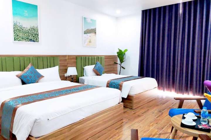 Room 17 of 29