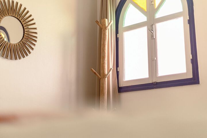 Room 13 of 35