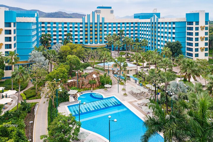 Pool Hotel