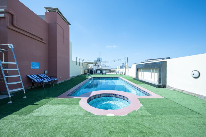 Pool 12 of 16