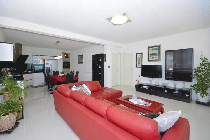 Beautiful Home in Podgora With Jacuzzi Wifi and 6 Bedrooms